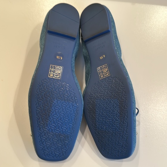 New STUART WEITZMAN Denim Shoes. Size 6.5. - Picture 4 of 6